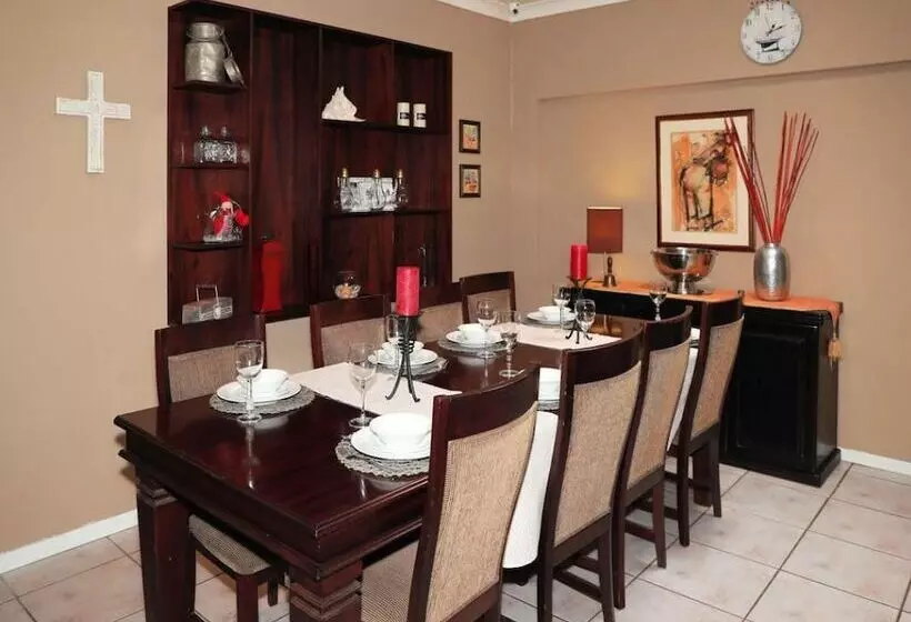 ペンション Big 5 Guest House