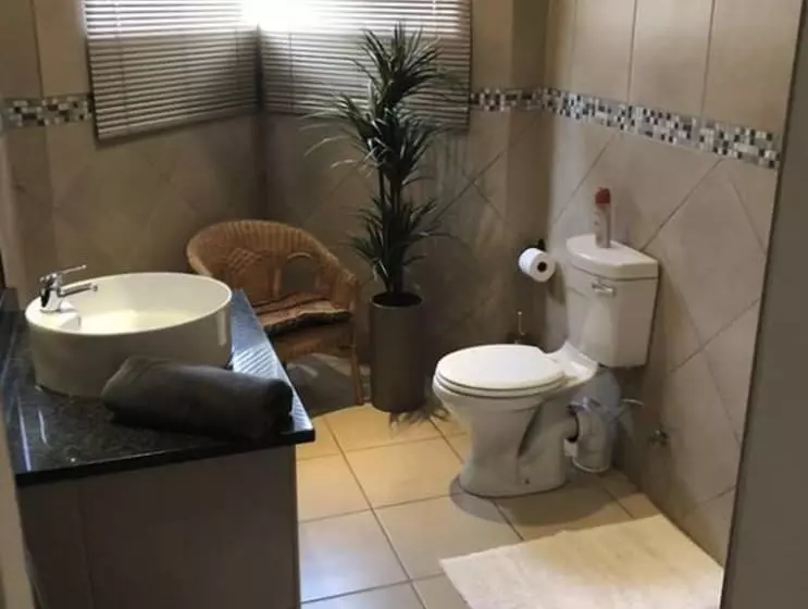 ペンション Big 5 Guest House