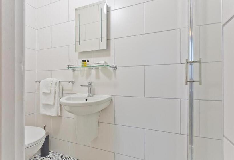 膳宿费 Broadlands Windermere