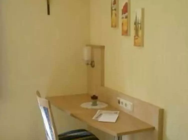 Majatalo Gasthaus Sonne Gbr