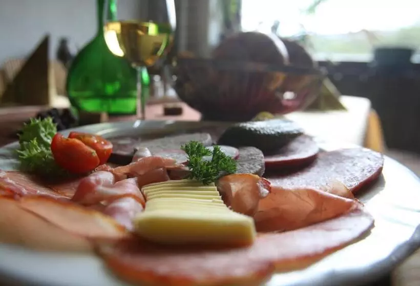 Majatalo Gasthaus Sonne Gbr