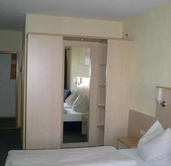 Majatalo Gasthaus Sonne Gbr