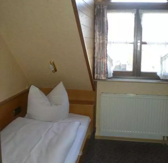 Majatalo Gasthaus Sonne Gbr