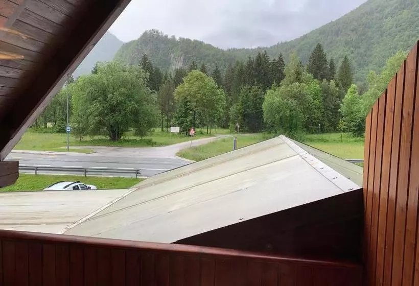 پانسیون Guesthouse Veranda