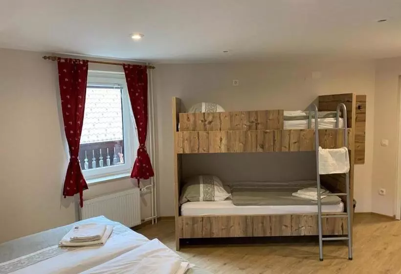 پانسیون Guesthouse Veranda