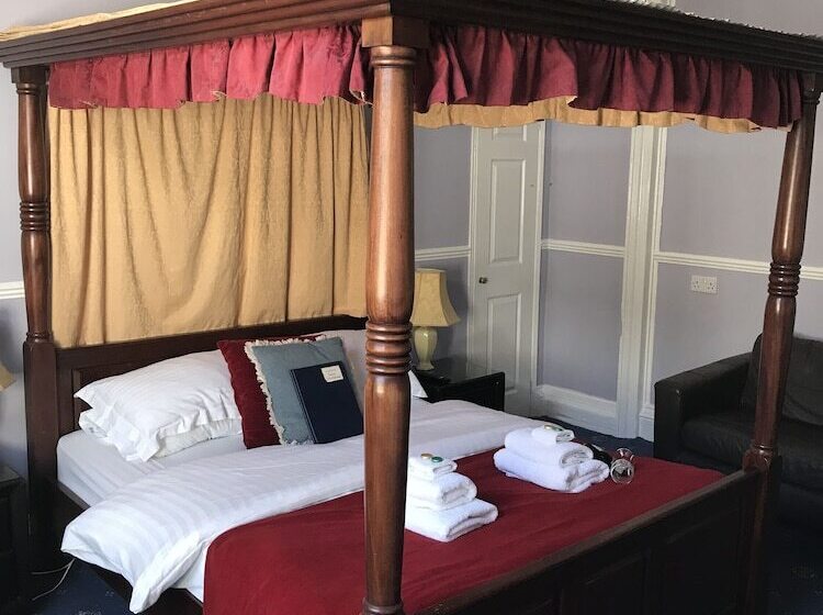 פנסיון Kempfield House