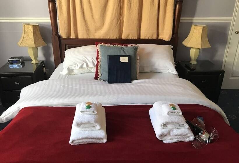 פנסיון Kempfield House