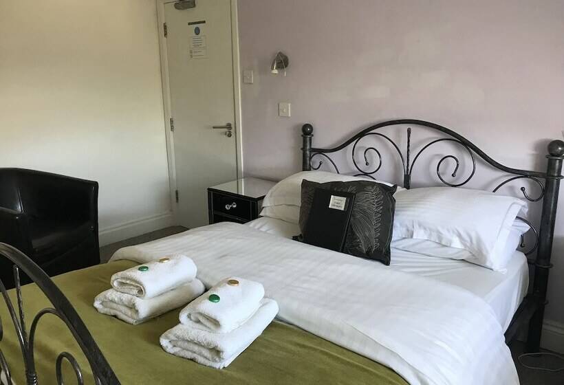 פנסיון Kempfield House