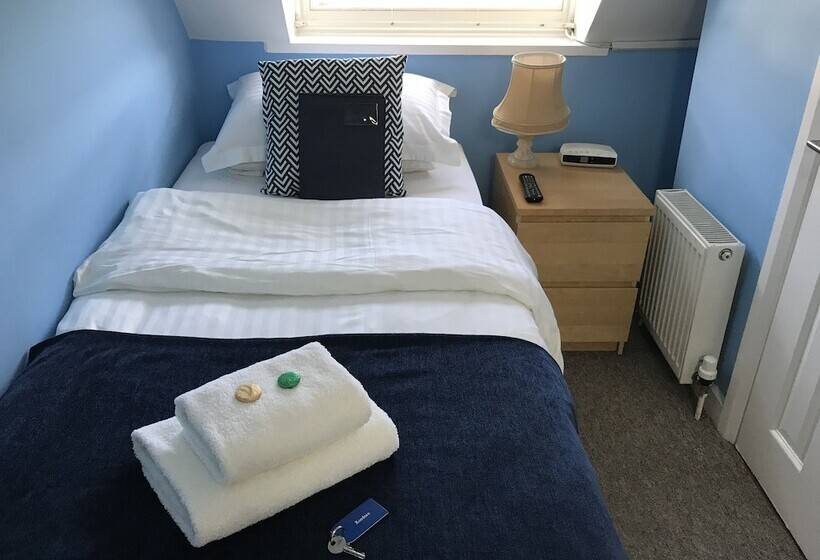 פנסיון Kempfield House