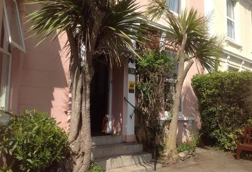 پانسیون Melvill Guest House