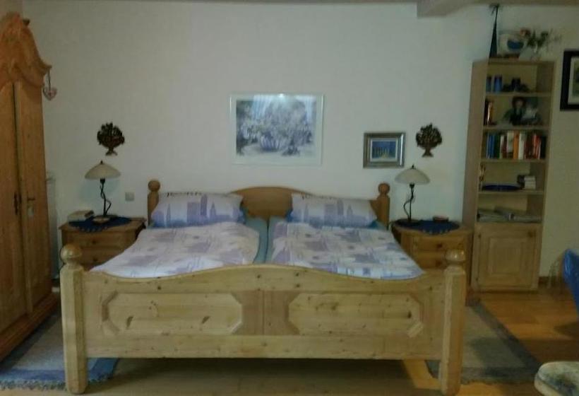 פנסיון Nußdorfer Gästehaus