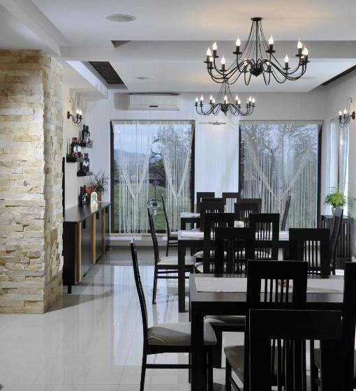 بنسيون Stupina