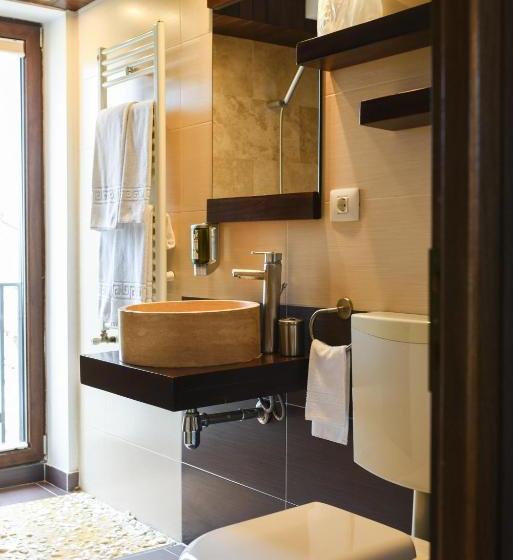 بنسيون Stupina