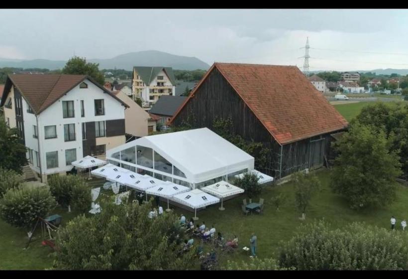 بنسيون Stupina