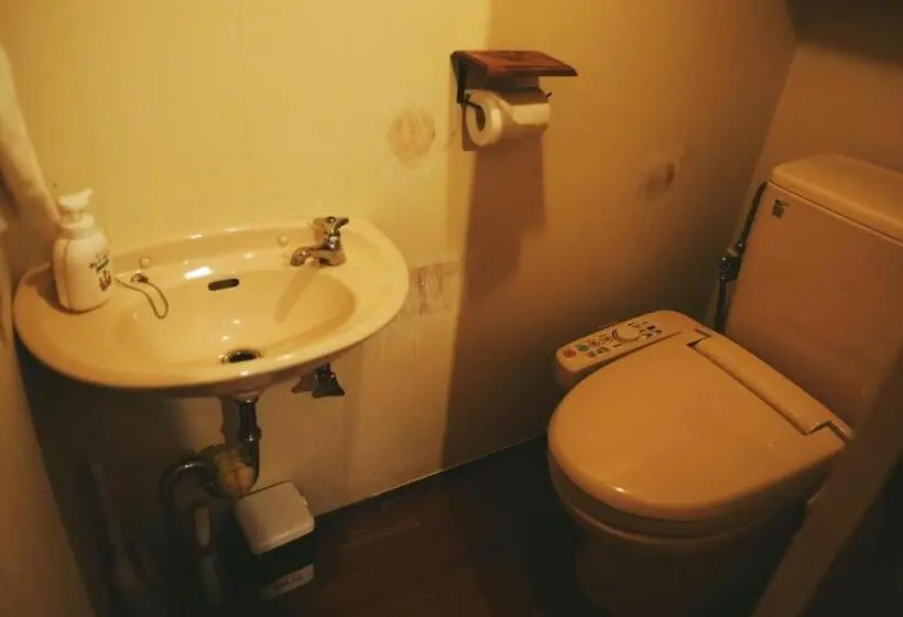 Retkeilymaja はたご屋 霧中