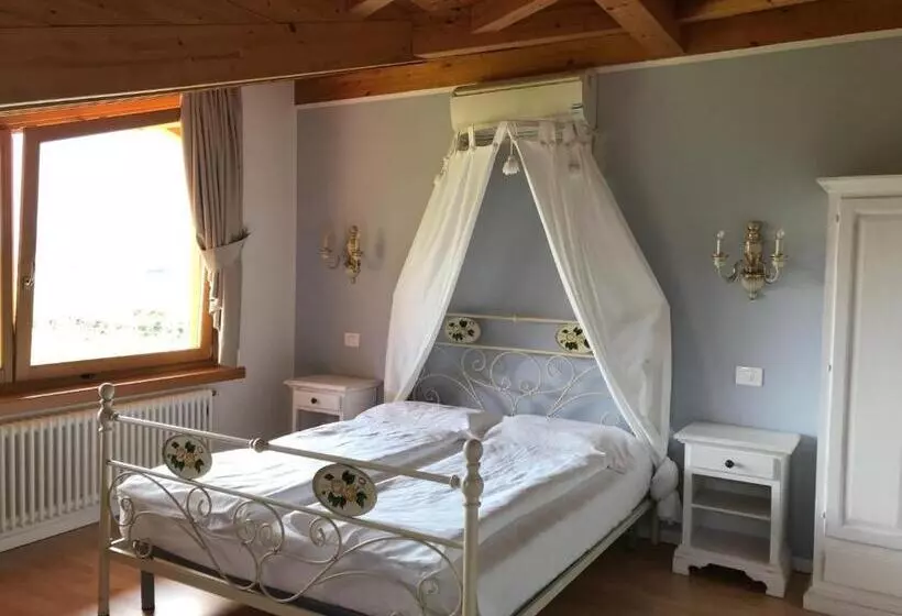 ホテル Agriturismo Maso Bergot