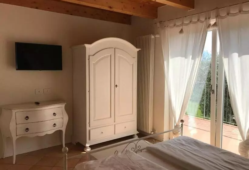 ホテル Agriturismo Maso Bergot