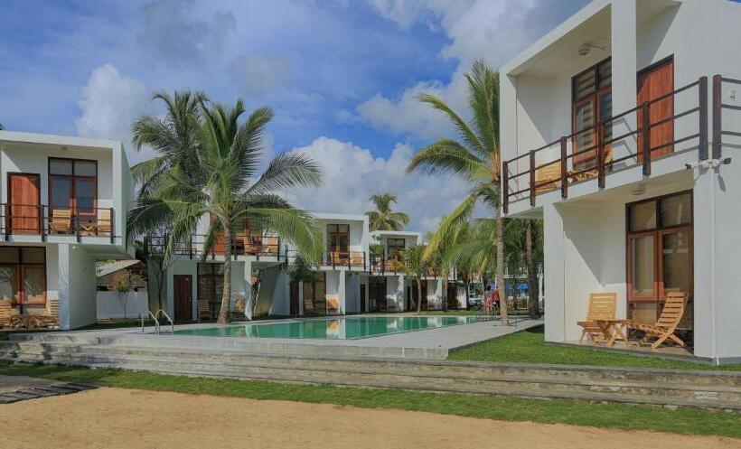 酒店 Arugambay Roccos