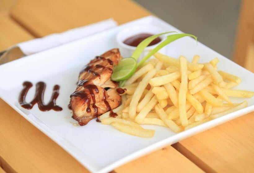 酒店 Arugambay Roccos