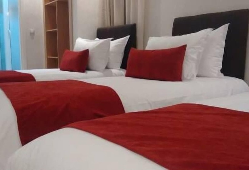 Отель Hospitality Inn