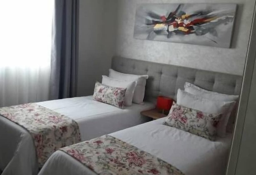 Отель Hospitality Inn