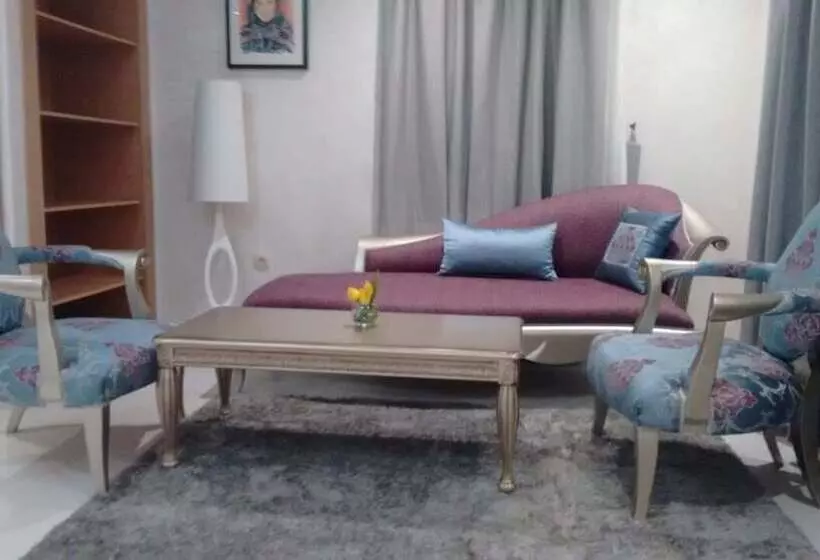 Hotelli Hospitality Inn