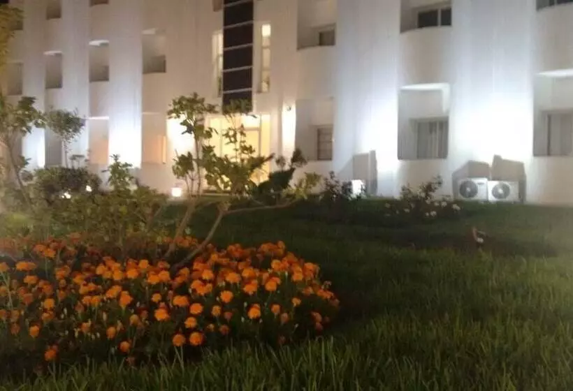 Hotelli Hospitality Inn