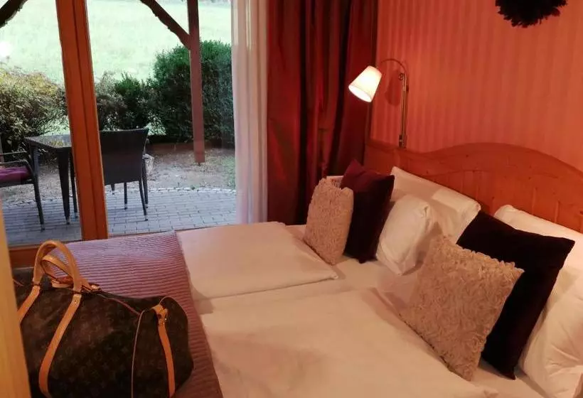 Hotelli Landhaus Talblick  Boutique B&b Pension Gästehaus