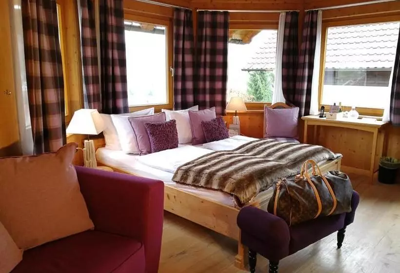 Hotelli Landhaus Talblick  Boutique B&b Pension Gästehaus