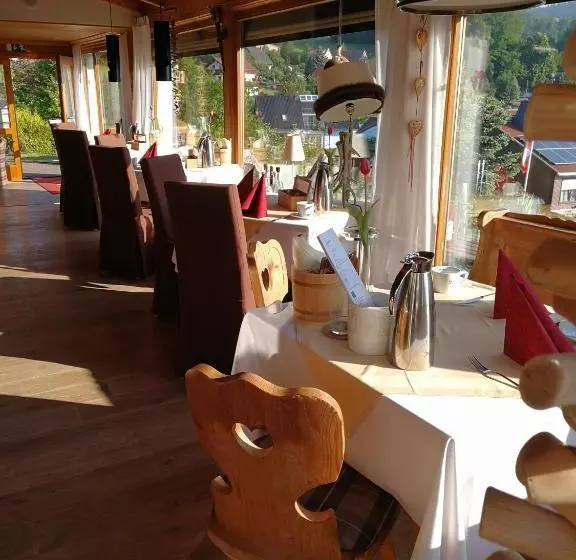 Hotelli Landhaus Talblick  Boutique B&b Pension Gästehaus