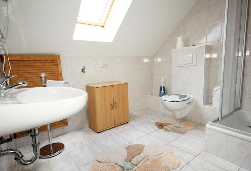 بنسيون Garni Zum Goldenen Ring