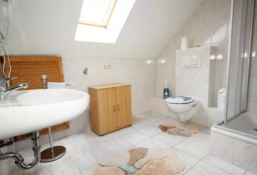 Majatalo Garni Zum Goldenen Ring