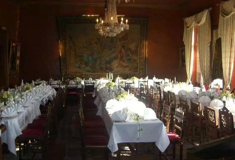 ペンション Gasthaus Loewenthor & Hotel Hahn