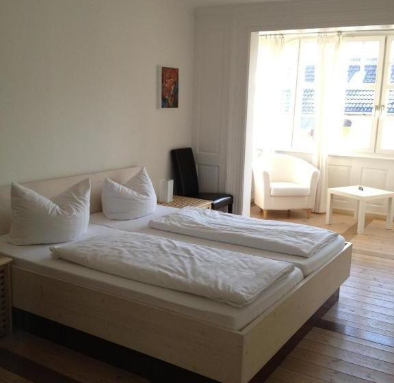 펜션 Gasthaus Loewenthor & Hotel Hahn