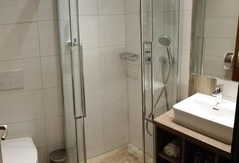 Пансион Gasthof   Restaurant Löcker