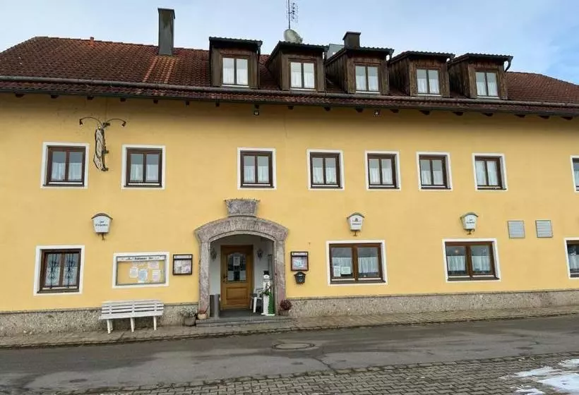 Majatalo Gasthof Zum Kirchenwirt