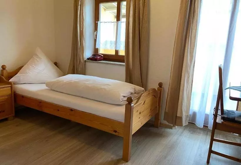 Majatalo Gasthof Zum Kirchenwirt