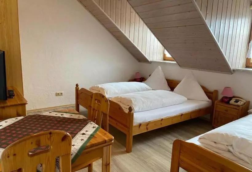 Majatalo Gasthof Zum Kirchenwirt