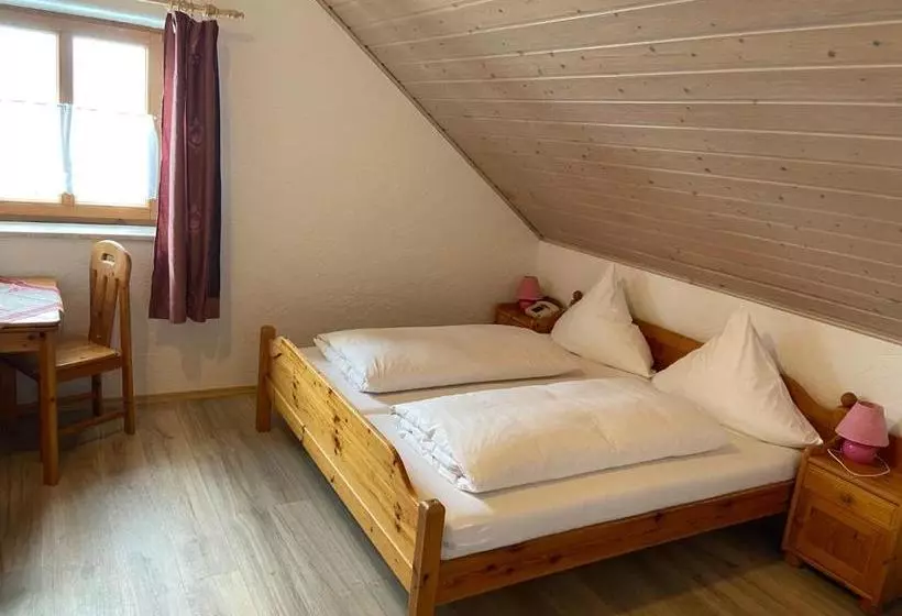 Majatalo Gasthof Zum Kirchenwirt