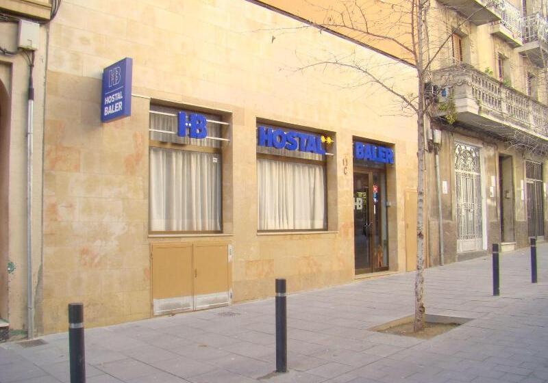 پانسیون Hostal Baler