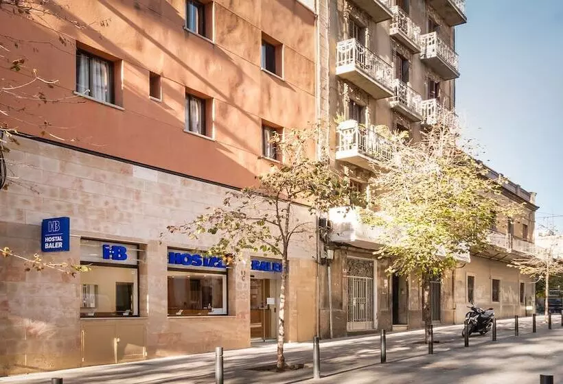 پانسیون Hostal Baler