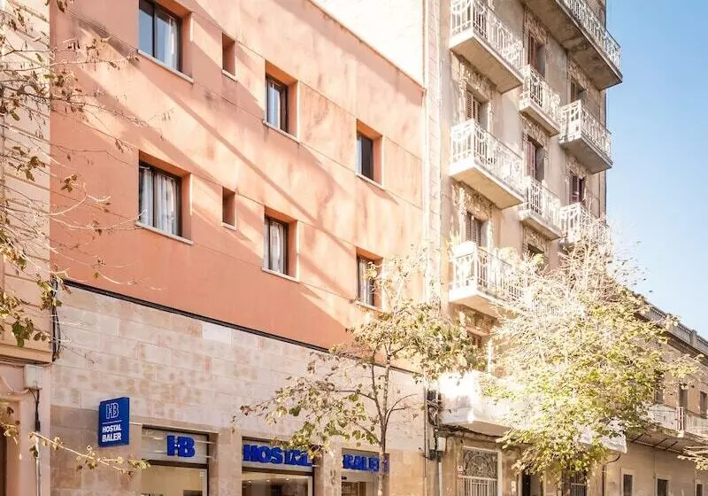 پانسیون Hostal Baler