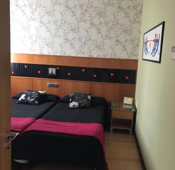 پانسیون Hostal De Cuenca