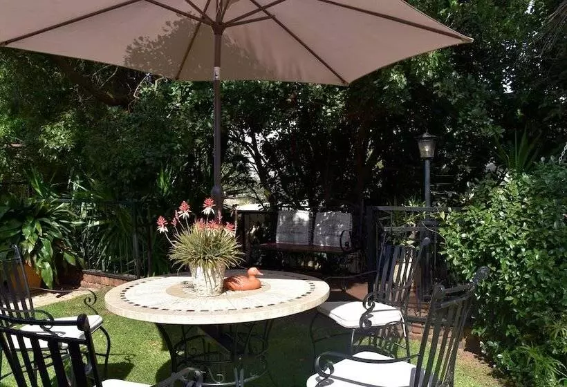 ペンション Lamor Guest House
