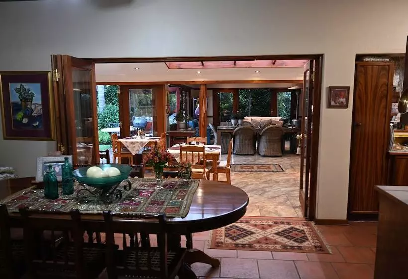 ペンション Lamor Guest House