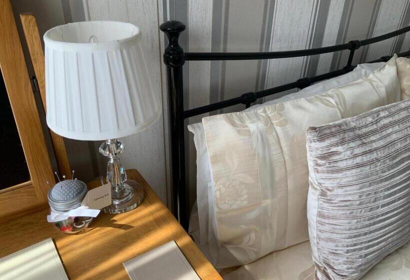 Pensione Linden Lodge Guest House