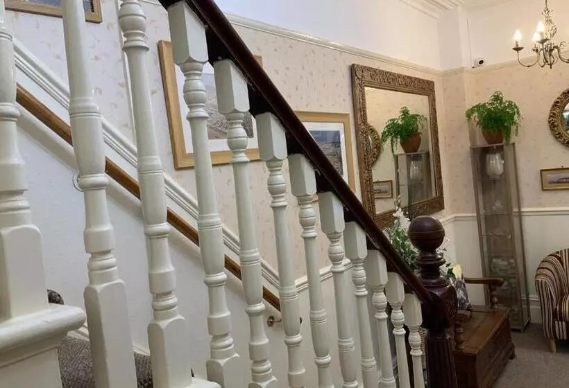 Majatalo Linden Lodge Guest House