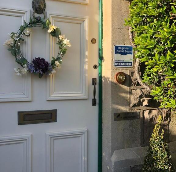 Pensione Linden Lodge Guest House