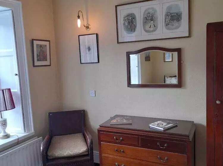 ペンション Red Setter Town House B&b