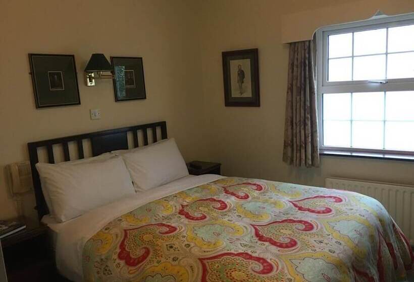 بنسيون Red Setter Town House B&b